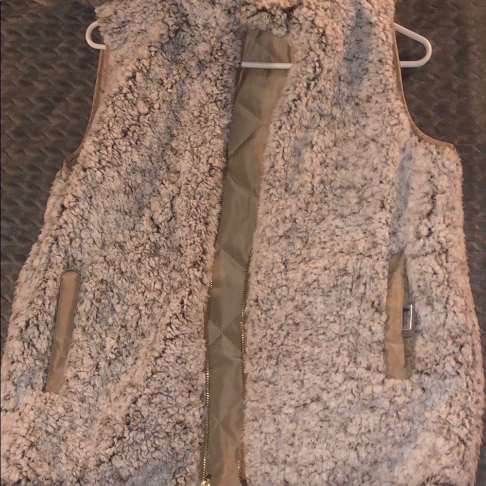 Reversible fur vest